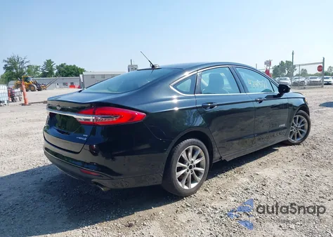 2017 Ford Fusion Hybrid Se z USA, uszkodzony, nr VIN 3FA6P0LU5HR344879